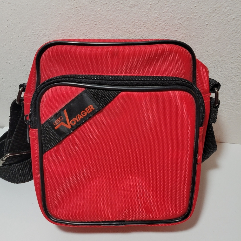 Lebo Voyager Camera bag with strap red and black